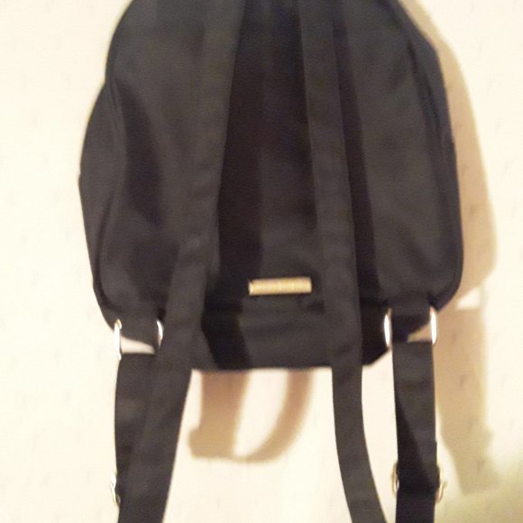 MADDEN GIRL BACKPACK BLACK WITH RAINBOW LETTER - Picture 1 of 2